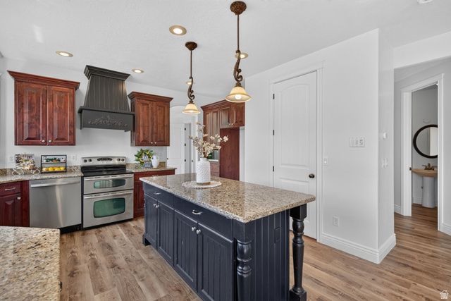 94 E SEVEN IRON CT, Saratoga Springs, UT 84045