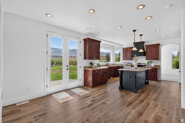 94 E SEVEN IRON CT, Saratoga Springs, UT 84045