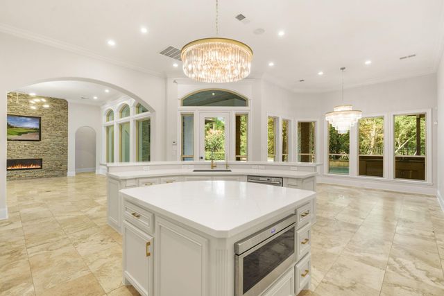 98 W Ambassador Bend, The Woodlands, TX 77382