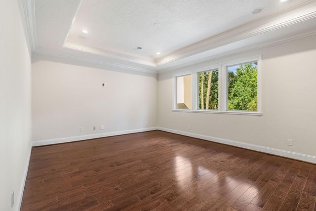 98 W Ambassador Bend, The Woodlands, TX 77382