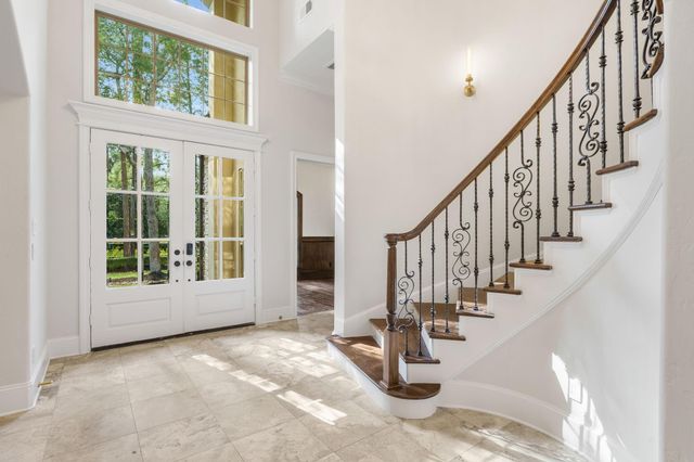98 W Ambassador Bend, The Woodlands, TX 77382