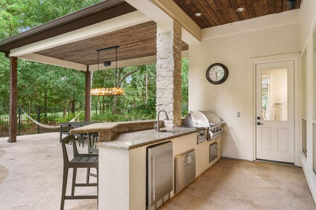 98 W Ambassador Bend, The Woodlands, TX 77382