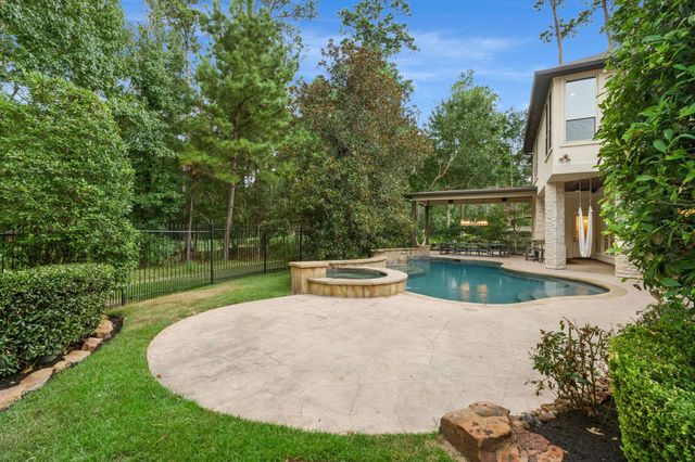 98 W Ambassador Bend, The Woodlands, TX 77382