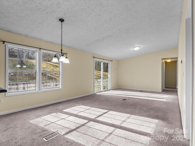 205 Kirk Way, Candler, NC 28715