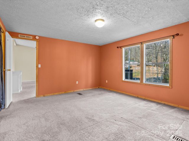 205 Kirk Way, Candler, NC 28715