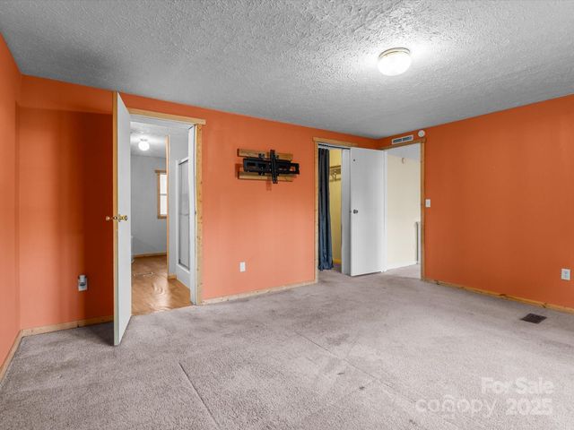 205 Kirk Way, Candler, NC 28715