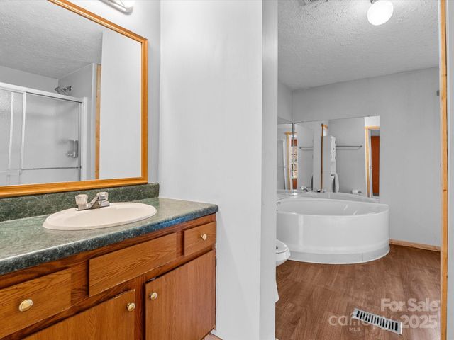 205 Kirk Way, Candler, NC 28715