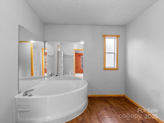 205 Kirk Way, Candler, NC 28715