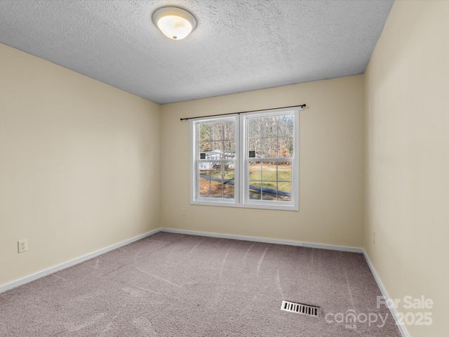 205 Kirk Way, Candler, NC 28715