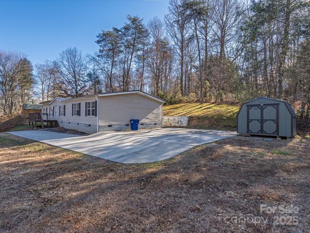 205 Kirk Way, Candler, NC 28715