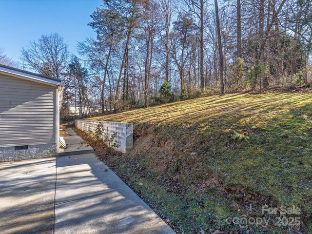 205 Kirk Way, Candler, NC 28715