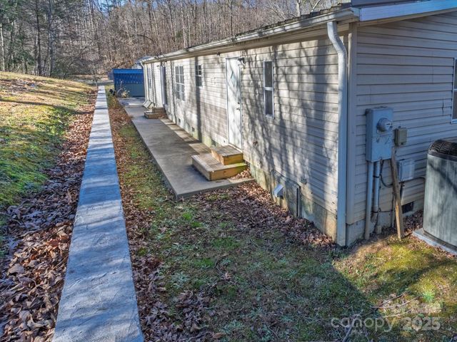 205 Kirk Way, Candler, NC 28715