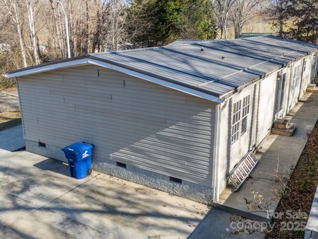 205 Kirk Way, Candler, NC 28715