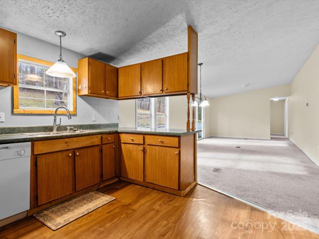 205 Kirk Way, Candler, NC 28715