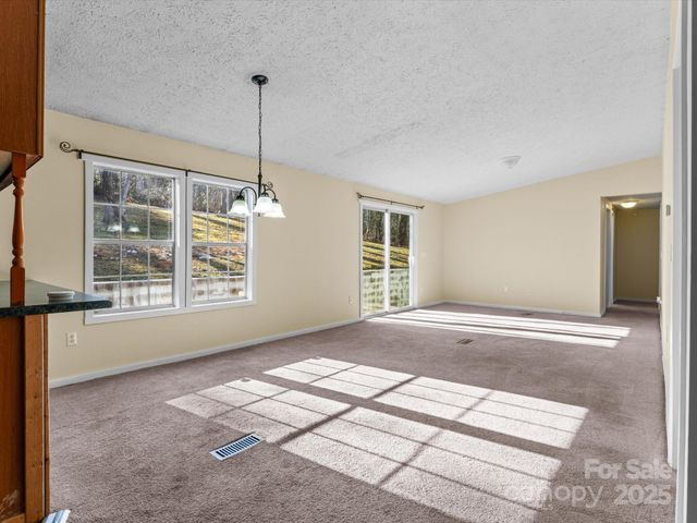 205 Kirk Way, Candler, NC 28715