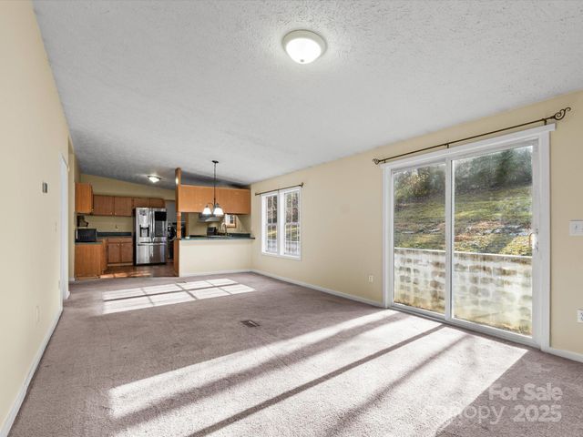 205 Kirk Way, Candler, NC 28715