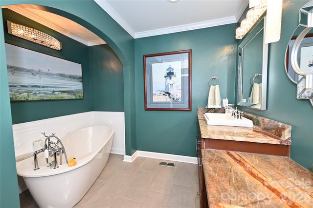 3768 Glenn Oaks Drive, Maiden, NC 28650