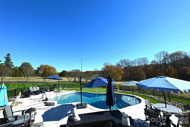 3768 Glenn Oaks Drive, Maiden, NC 28650