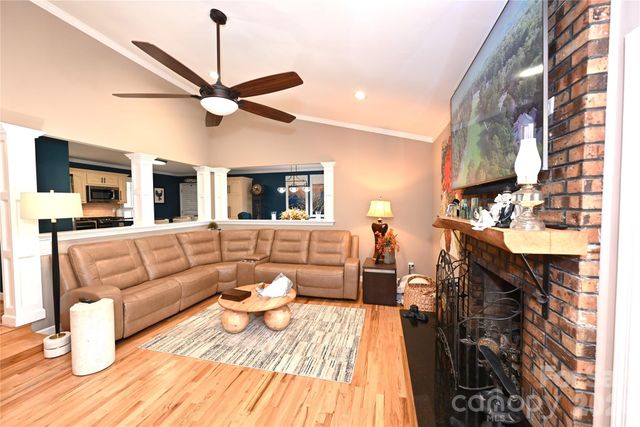 3768 Glenn Oaks Drive, Maiden, NC 28650