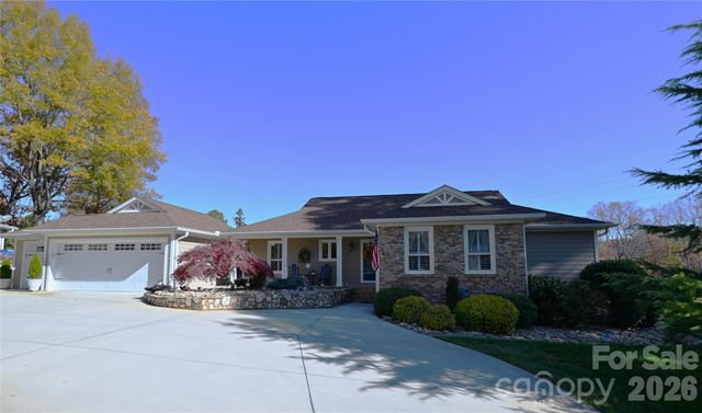 3768 Glenn Oaks Drive, Maiden, NC 28650