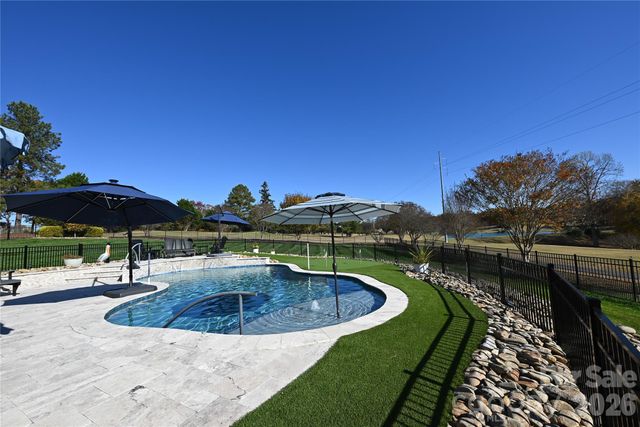 3768 Glenn Oaks Drive, Maiden, NC 28650