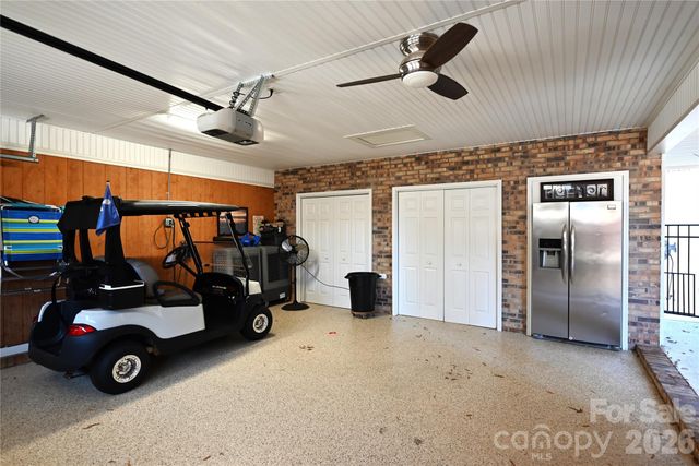 3768 Glenn Oaks Drive, Maiden, NC 28650