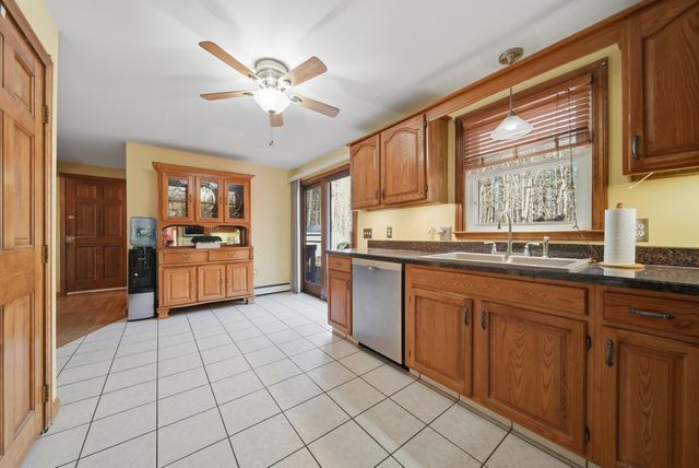 27 Winslow Farm Road, Hudson, NH 03051