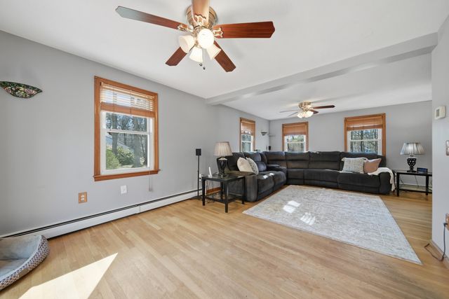 27 Winslow Farm Road, Hudson, NH 03051