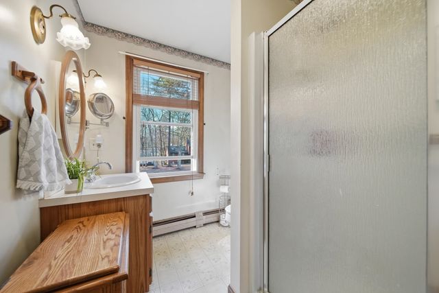 27 Winslow Farm Road, Hudson, NH 03051