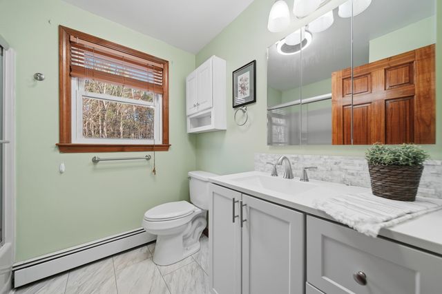 27 Winslow Farm Road, Hudson, NH 03051