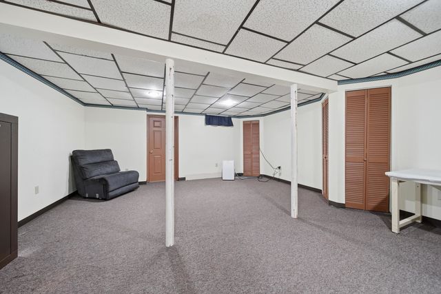 27 Winslow Farm Road, Hudson, NH 03051