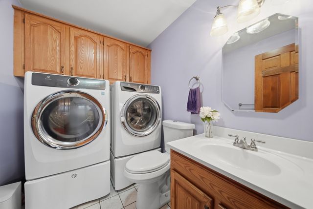 27 Winslow Farm Road, Hudson, NH 03051