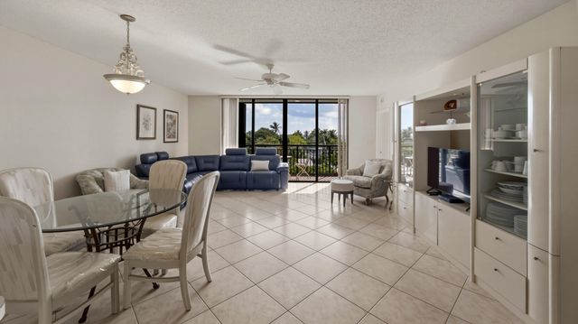 2300 NE 33rd Avenue 506, Fort Lauderdale, FL 33305