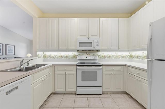 404 GONDOLA PARK DRIVE 404, Venice, FL 34292