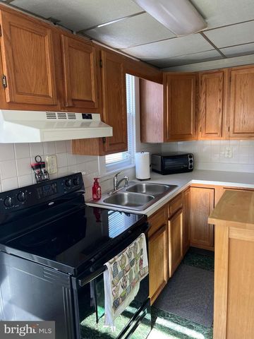 3204 ELIZABETH AVE, Baltimore, MD 21227