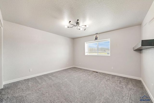 13889 TELLURIDE ST, Summerset, SD 57769