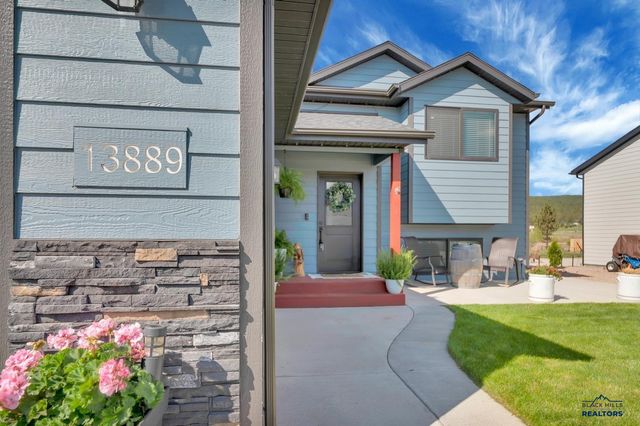 13889 TELLURIDE ST, Summerset, SD 57769