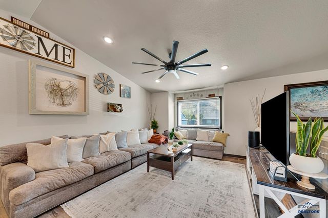13889 TELLURIDE ST, Summerset, SD 57769