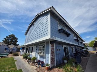 5795 Medallion Drive 202, Las Vegas, NV 89122