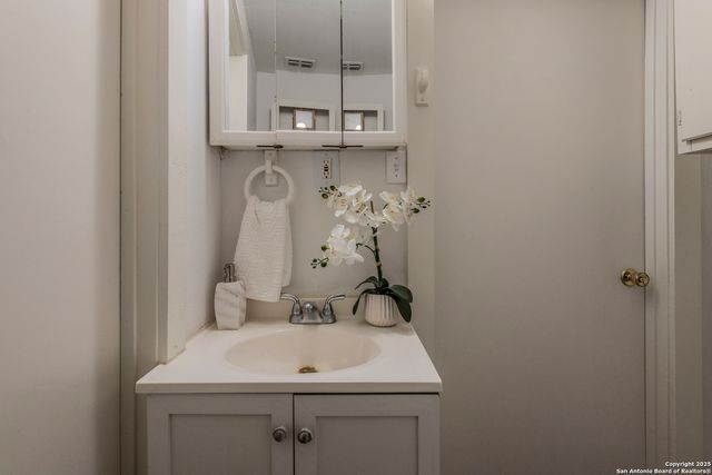 1543 GIBBS, San Antonio, TX 78202