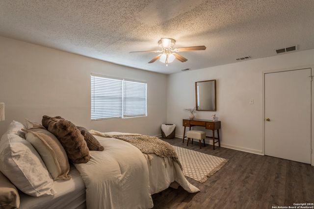 1543 GIBBS, San Antonio, TX 78202
