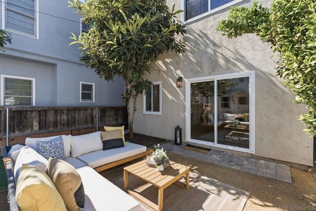 713 719 D AVENUE, Coronado, CA 92118