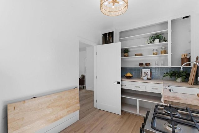 713 719 D AVENUE, Coronado, CA 92118