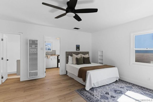 713 719 D AVENUE, Coronado, CA 92118