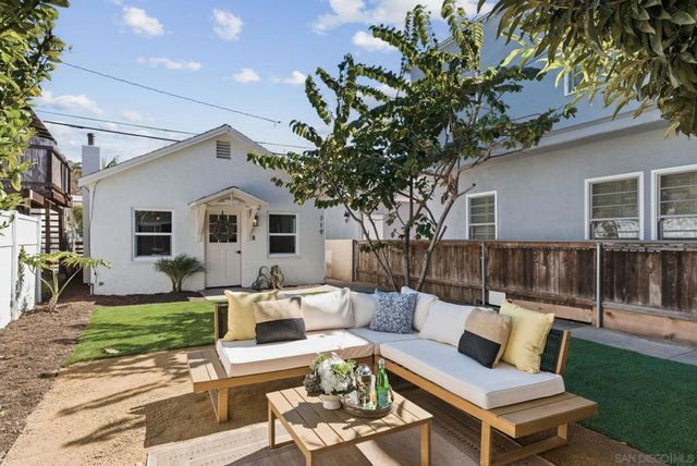 713 719 D AVENUE, Coronado, CA 92118