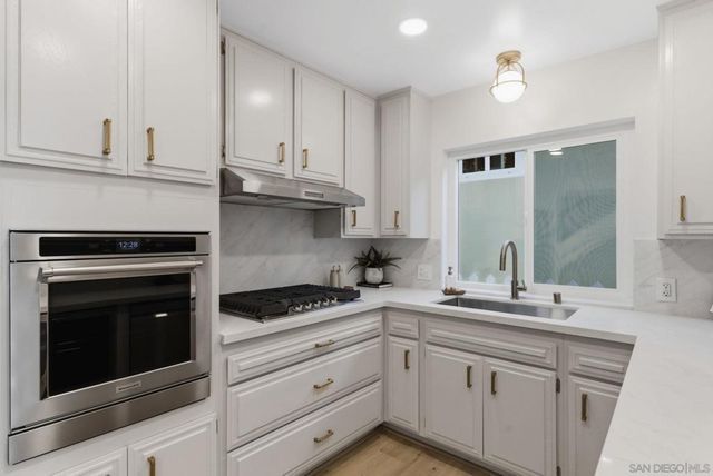 713 719 D AVENUE, Coronado, CA 92118