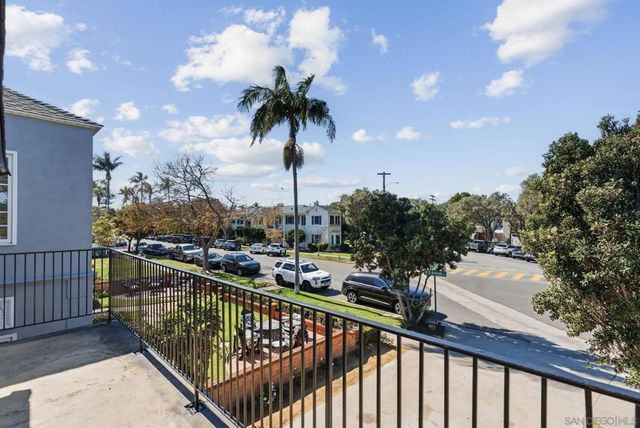 713 719 D AVENUE, Coronado, CA 92118