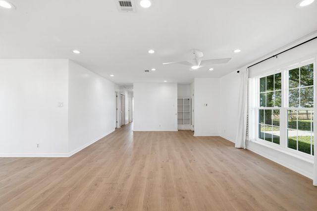 15104 Marek Lane, Guy, TX 77444