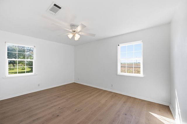 15104 Marek Lane, Guy, TX 77444