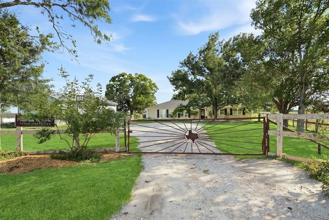 15104 Marek Lane, Guy, TX 77444